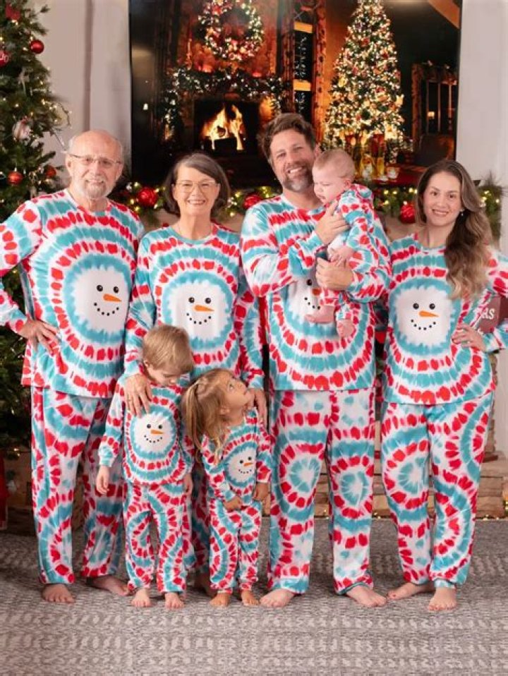 Kyle Richards’ 4 Daughters Look So Grown Up As They All Rock Matching Xmas Pajamas In Family Photos