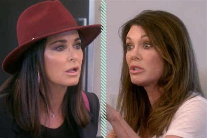 Kyle Richards Calls Out Lisa Vanderpump For Retweeting Fan’s Request To Fire ‘RHOBH’ Cast