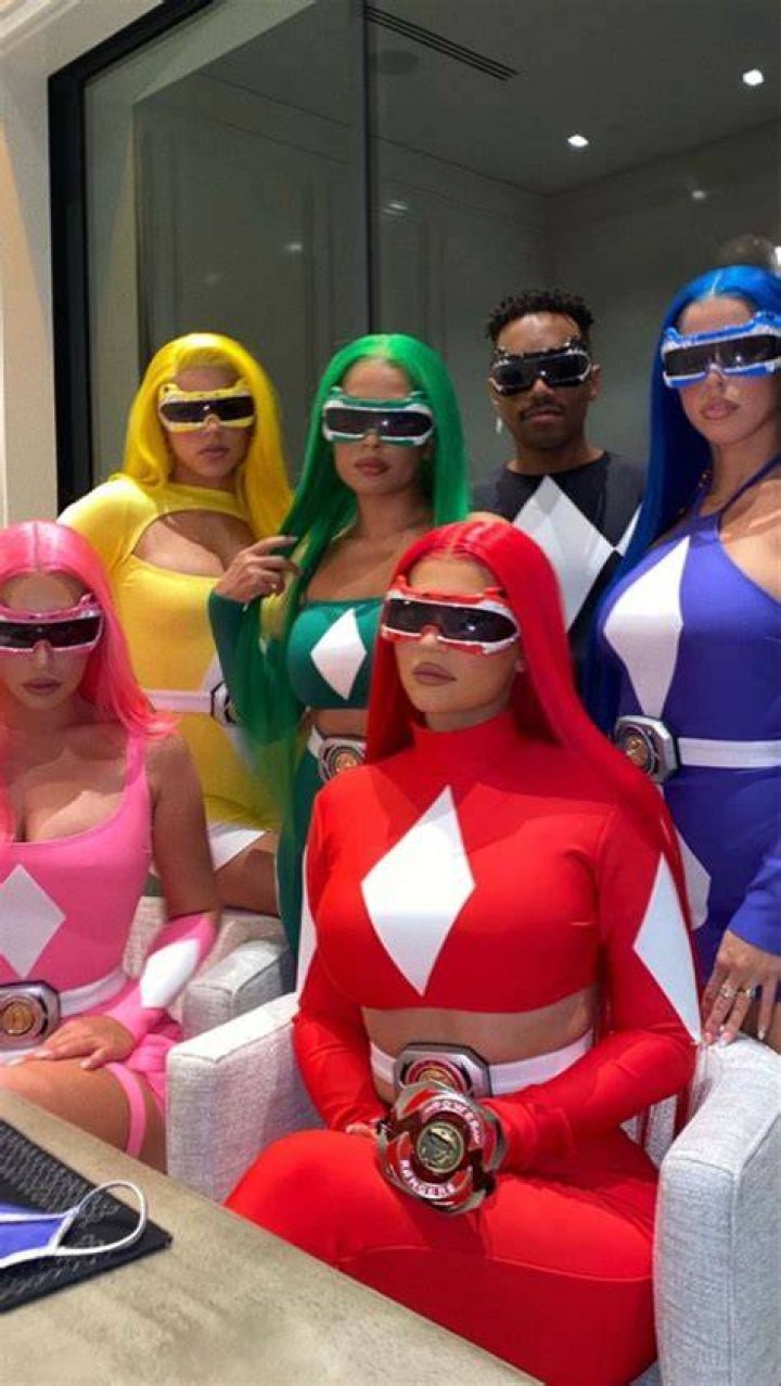Kylie Jenner Claps Back At Comment On ‘Plastic’ Power Rangers Costume – Hollywood Life