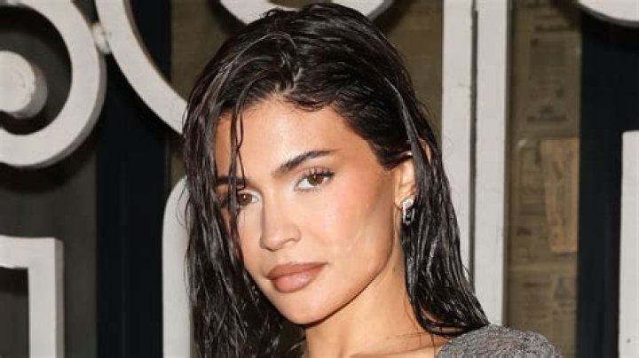 Kylie Jenner Debuts Gorgeous New Hair Makeover In Isolation: See Her Shorter, Lighter Locks
