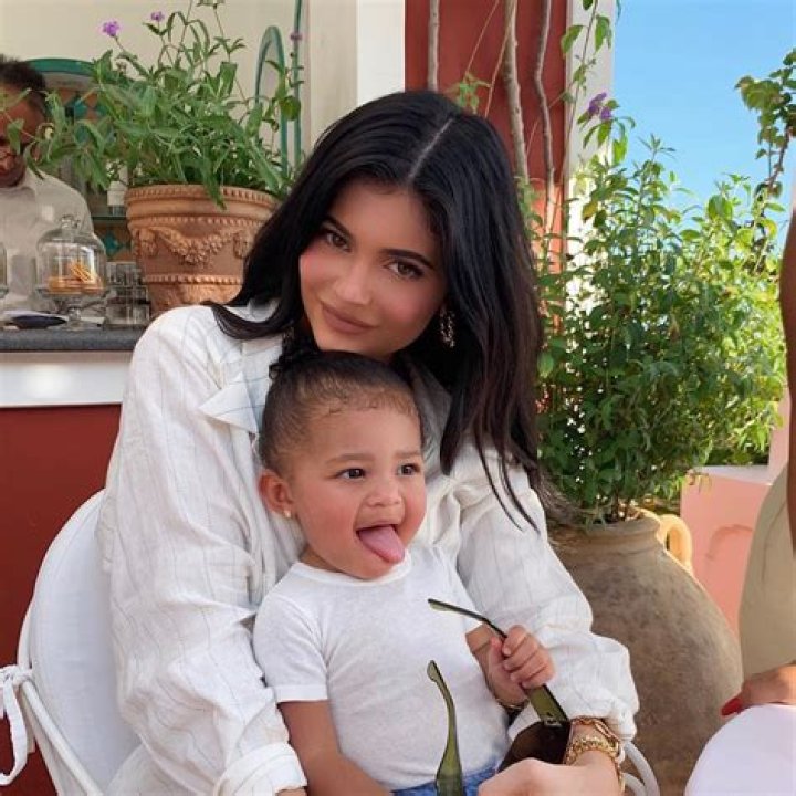 Kylie Jenner Enjoys A Family Lunch Date Travis Scott & Daughter Stormi, 1