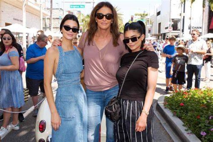 Kylie Jenner Makes Kendall Call Her ‘Chef’ as They Make Pasta Alla Tequila in Hilarious Video