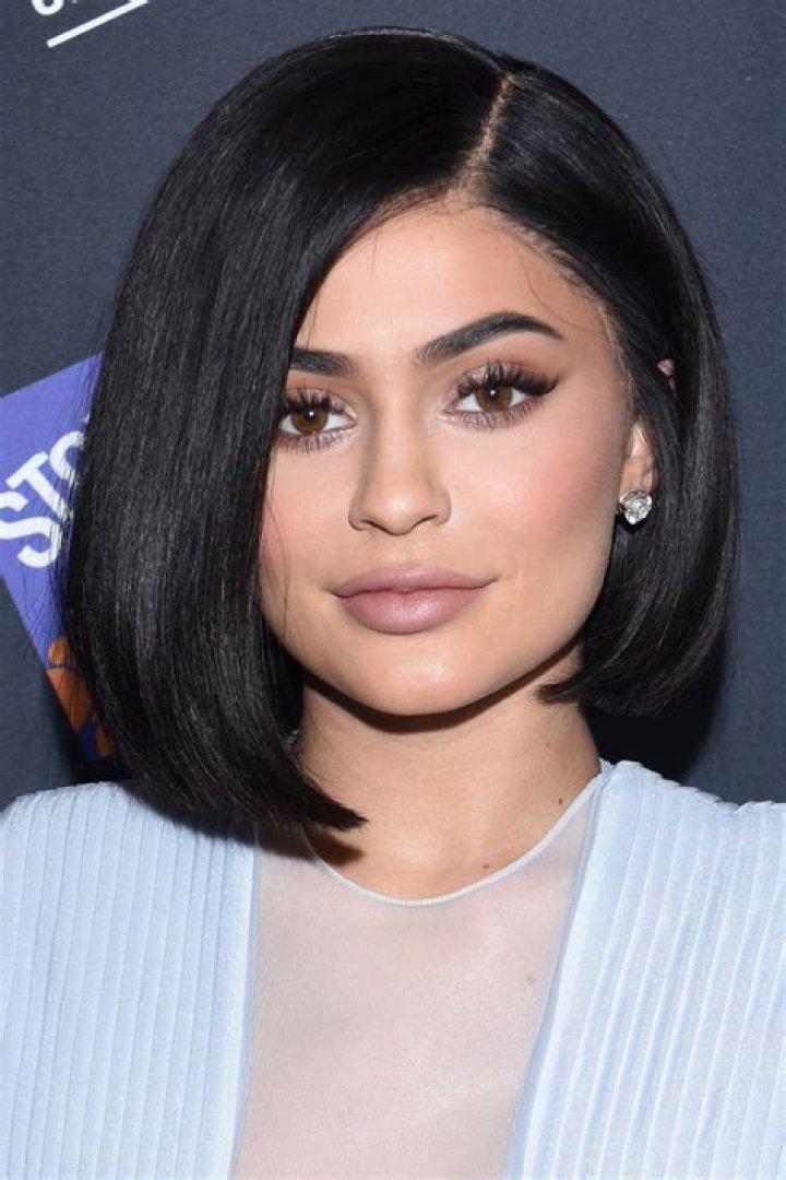 Kylie Jenner Reveals Shockingly Short Natural Hair Length In New Instagram Video — Watch