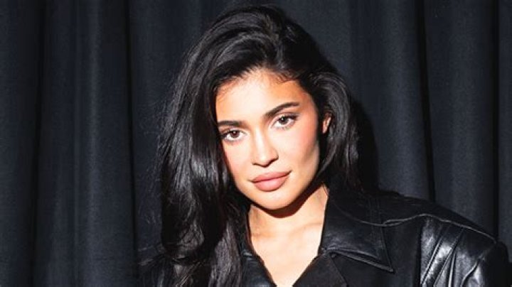 Kylie Jenner’s Favorite Brow Gel Keeps Your Brows in Place & is ‘Not Too Flaky’