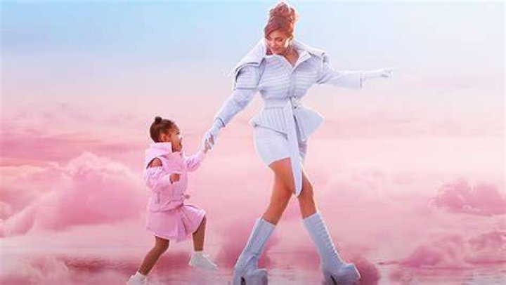 Kylie Jenner & Stormi’s ‘Kylie Baby’ Product Campaign Video – Hollywood Life