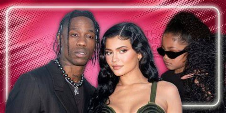 Kylie Jenner & Travis Scott Reunite For Dinner Date Together After He ‘Likes’ Iggy Azalea’s Sexy Pics