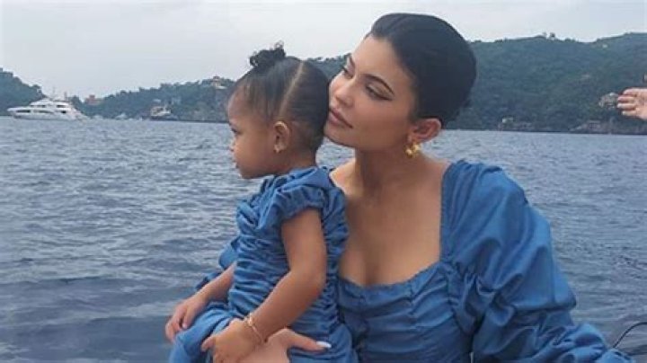 Kylie Jenner Twins With Daughter Stormi In Gorgeous Blue Outfits In Italy