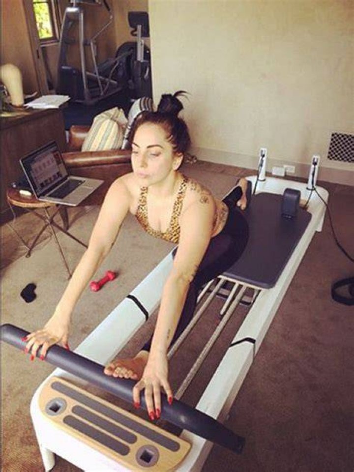Lady Gaga’s Workout For Super Bowl — Fitness Training For Halftime Show – Hollywood Life