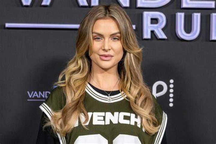 Lala Kent Debuts Her New Breast Implants In American Flag Bikini – Hollywood Life
