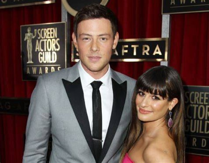 Lea Michele Honors Cory Monteith With Tribute Song She Sang On ‘Glee’ – Hollywood Life