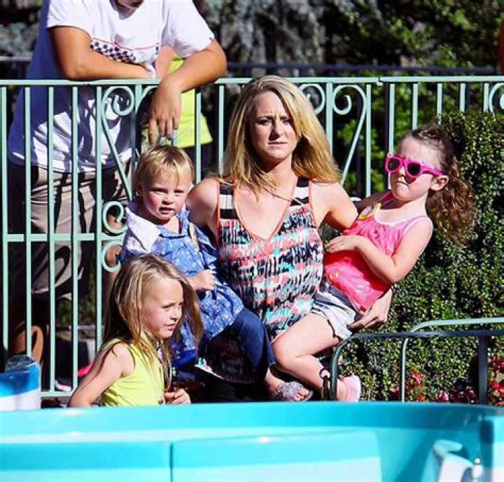 Leah Messer Poses With Daughters While Attending Addie’s Concert – Hollywood Life