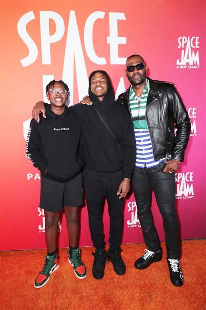 LeBron James’ Sons Bronny & Bryce Joined Him For A ‘Space Jam’ Event – Hollywood Life