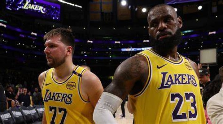 LeBron James Wants Lakers NBA Championship To Honor Kobe Bryant – Hollywood Life