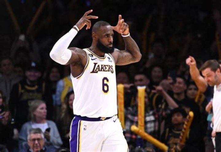 LeBron James Wears Subtle But Powerful Tribute To Kobe Bryant During First NBA Game — See Pic