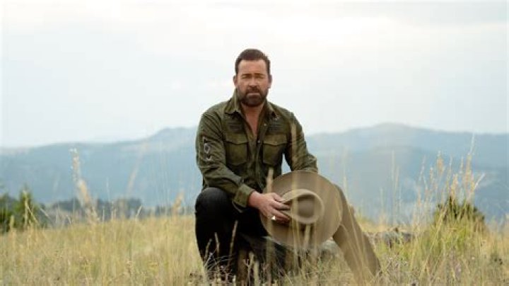 Lee Brice — PICS