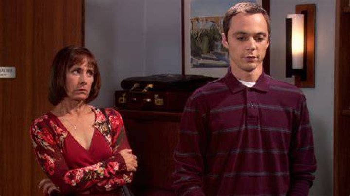 Leonard’s Father & Sheldon’s Mother Have Sex – Hollywood Life