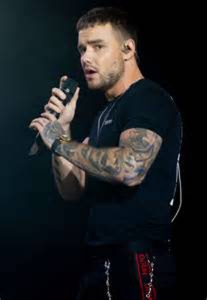 Liam Payne’s ‘Strip That Down’ — PICS