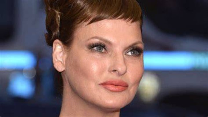 Linda Evangelista, 57, Looks Gorgeous In 1st Modeling Job After Plastic Surgery Left Her ‘Disfigured’