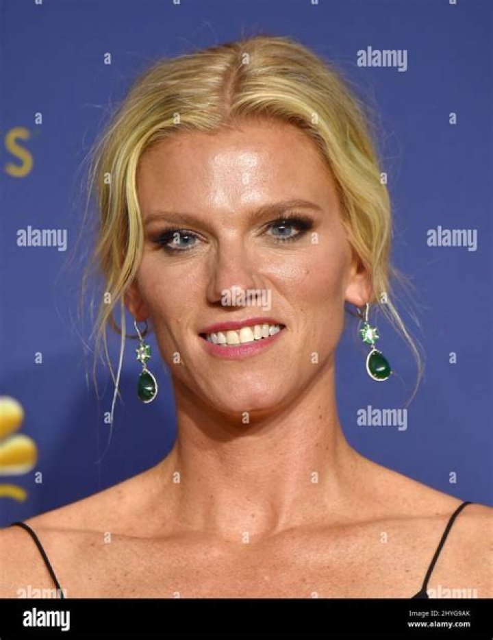 Lindsay Shookus Photos