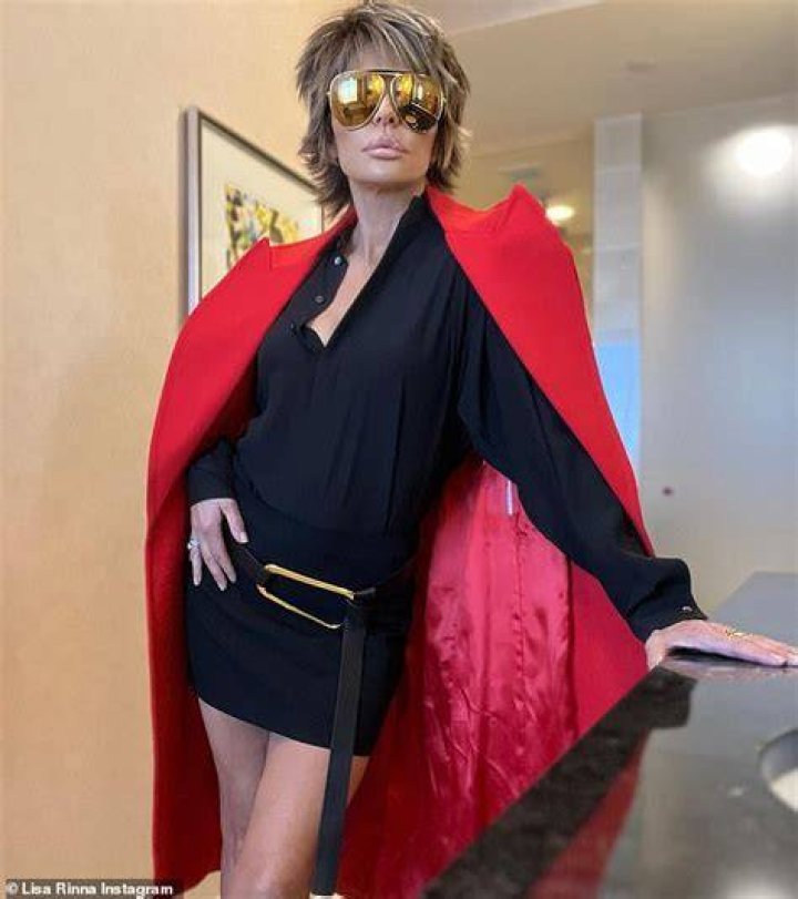 Lisa Rinna, 55, Looks Sexy & Ageless While Dancing In One-Piece Swimsuit — Watch