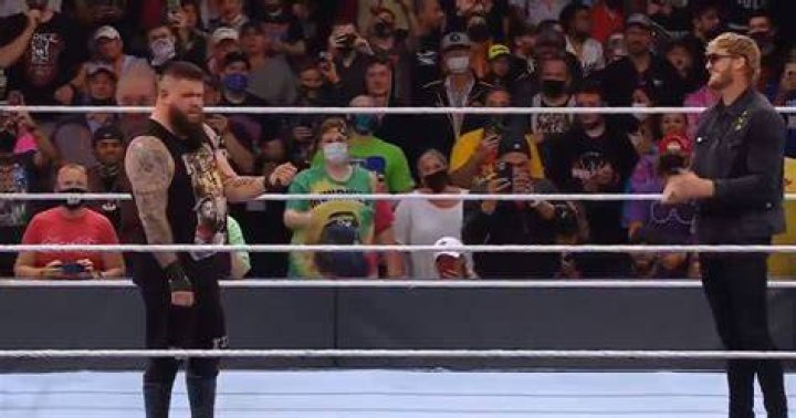 Logan Paul KO’ed At WrestleMania After Taking Kevin Owens’ Stunner – Hollywood Life