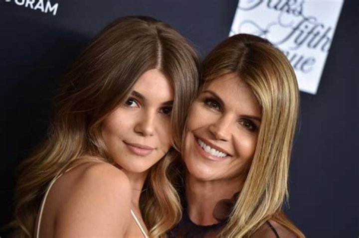 Lori Loughlin’s Daughter Olivia Jade Pens Tribute To Bob Saget: My Mom Is ‘Heart Broken’
