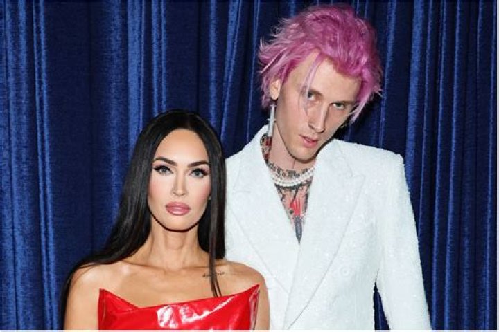 Machine Gun Kelly ‘Totally’ Helped Pete Davidson During Kanye Drama – Hollywood Life