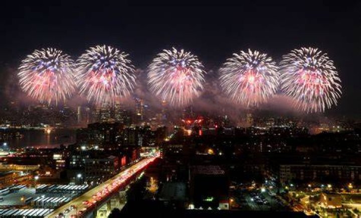 Macy’s July 4th Fireworks Spectacular — See Pics From The Gorgeous Displays Across NYC