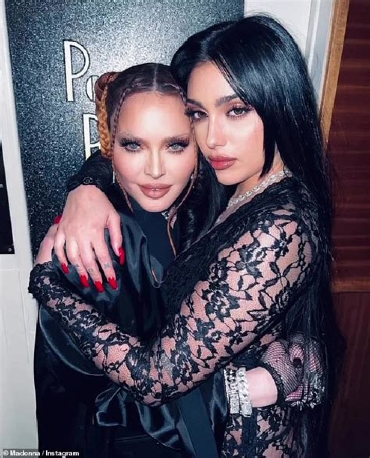 Madonna & Daughter Lourdes Leon, 24, Look Like Twins As They Snuggle Up For Flawless Selfie — See Pic