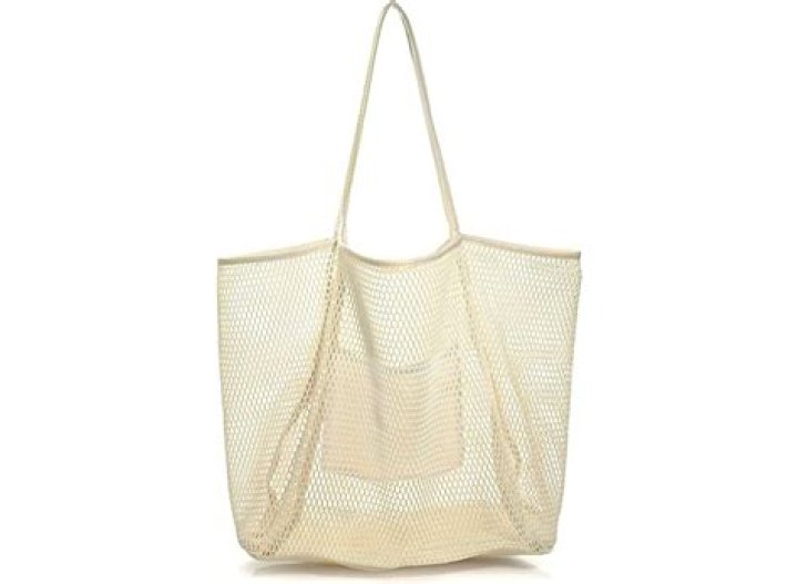 Make A Splash With This Summer’s ‘It Girl’ Beach Bag