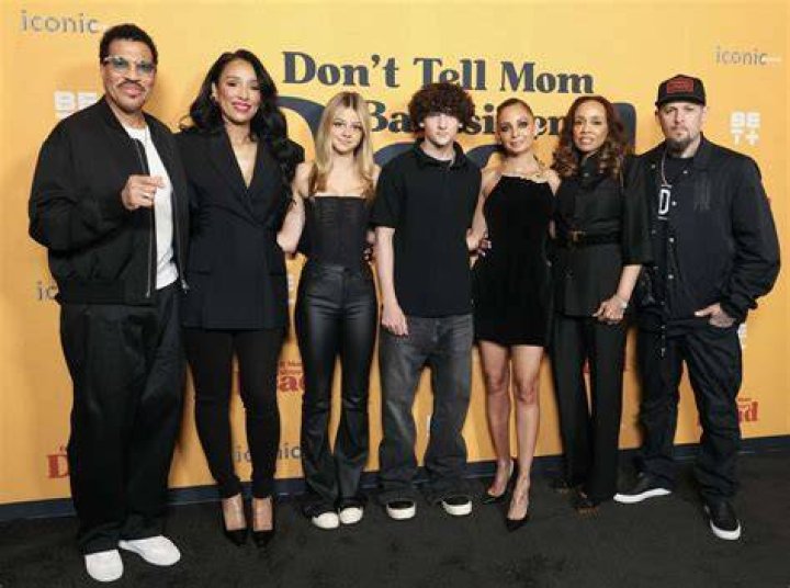 Make Red Carpet Debut – Pic – Hollywood Life