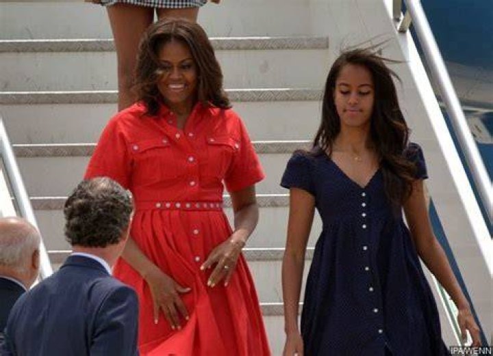 Malia Obama Spotted At Beer Pong Party: Was The 18-Year-Old First Daughter Drinking?