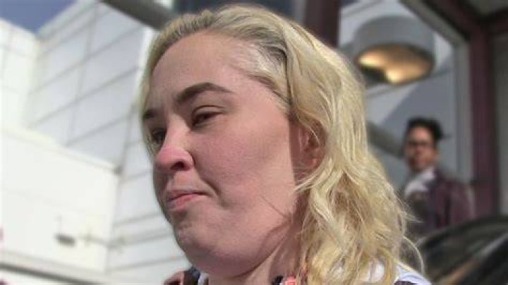 Mama June Hospitalized: Reality Star Being Monitored For Severe Headaches & Dizziness