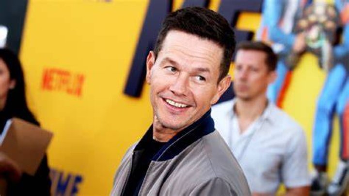 Mark Wahlberg’s Daughter Grace Makes Parody Video Of Actor – Hollywood Life