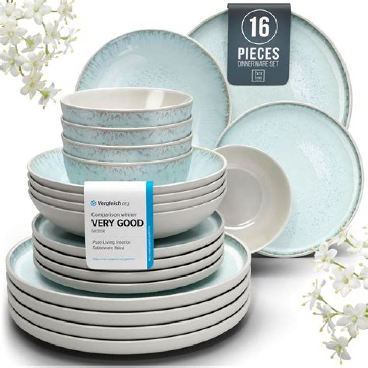 Martha Stewart Loves This Elegant Floral Plate & Bowl Set & It’s 22% Off
