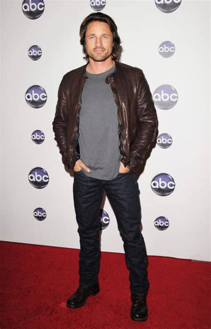 Martin Henderson Celebrity Profile – Hollywood Life