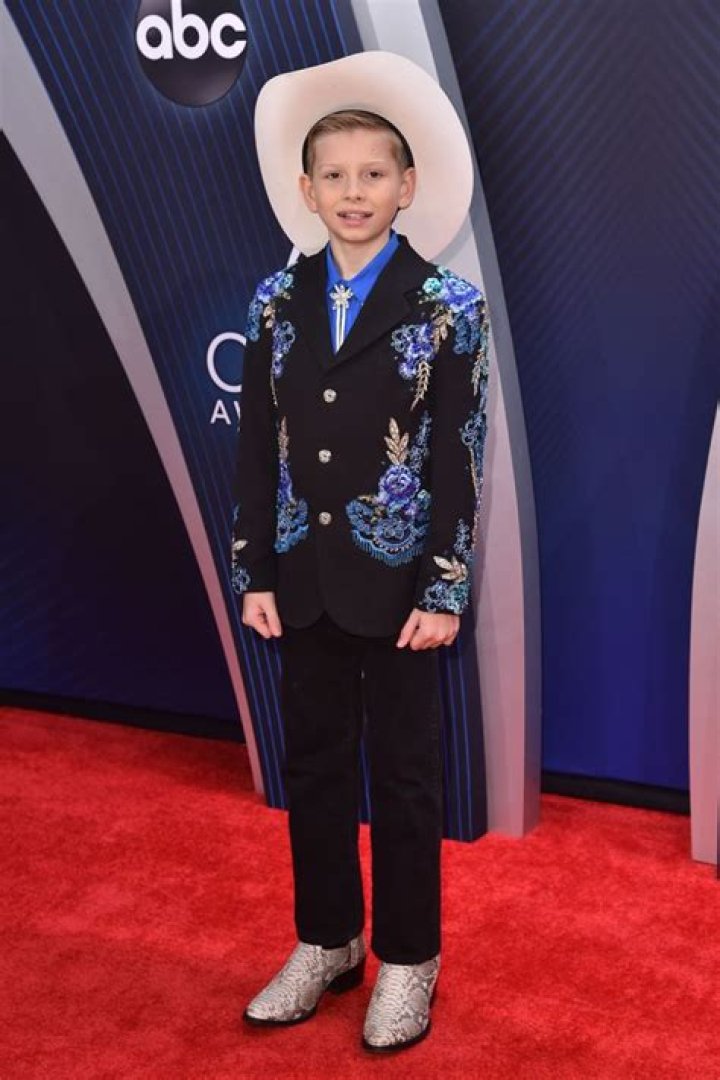 Mason Ramsey — SEE PICS – Hollywood Life