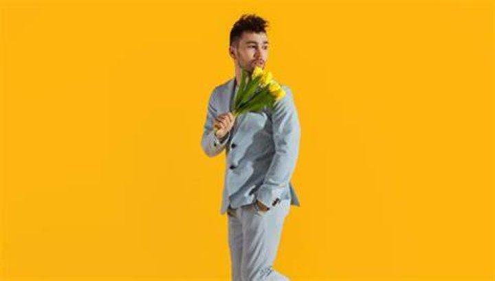 MAX Talks ‘Love Me Less’ W/ Quinn XCII: Interview – Hollywood Life