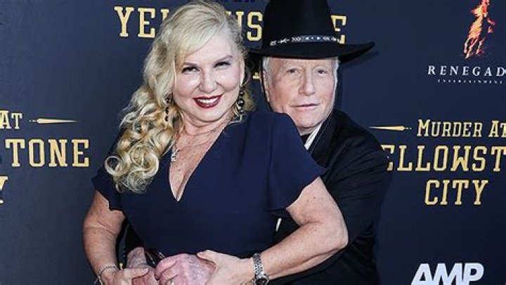 Meet His Spouse & 2 Ex Wives – Hollywood Life