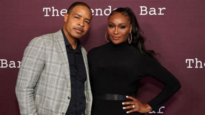 Meet Mike Hill, Plus Ex-Husband Peter Thomas – Hollywood Life