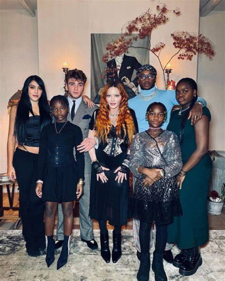 Meet The Singer’s Six Children – Hollywood Life
