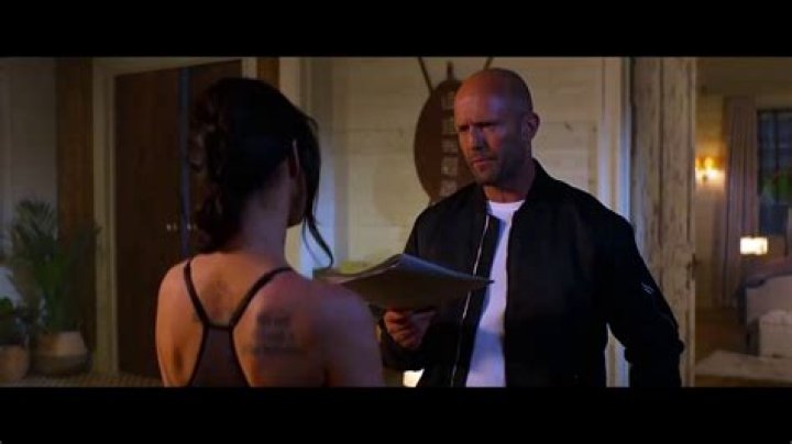 Megan Fox & Jason Statham Get In Steamy Fight In ‘Expendables’ Trailer – Hollywood Life