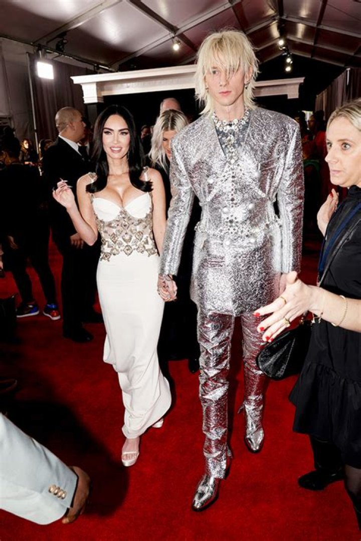 Megan Fox & Machine Gun Kelly Stun At Grammys Red Carpet: Photos – Hollywood Life