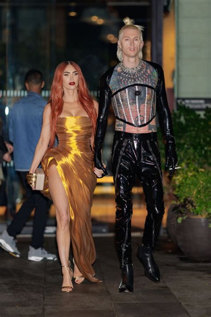 Megan Fox Wears Skintight Outfit At Wynn Las Vegas With BF Machine Gun Kelly — See Pics
