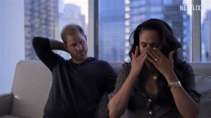 Meghan Markle Cries After Dad Says He’d Be ‘Better Off Dead’ – Hollywood Life