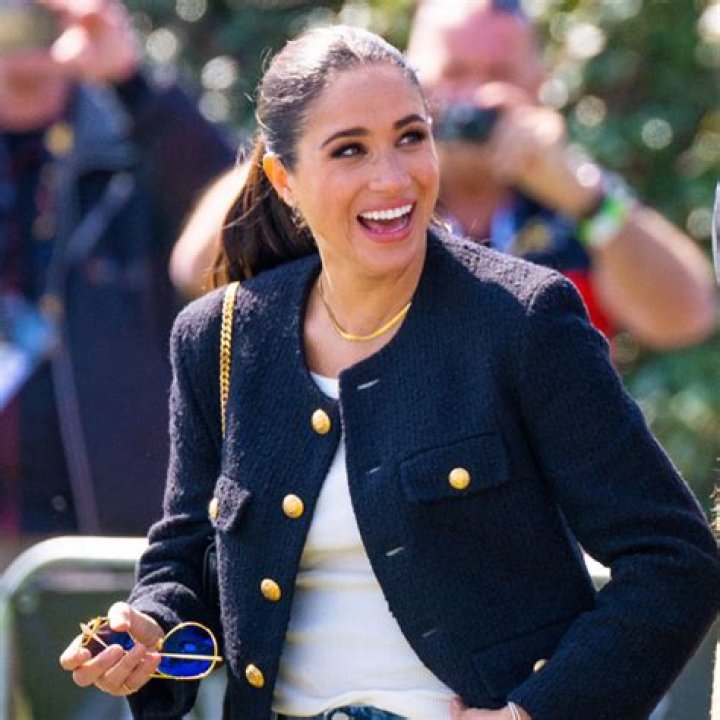 Meghan Markle Enjoys Lunch With Girl Friends Without Prince Harry – Hollywood Life