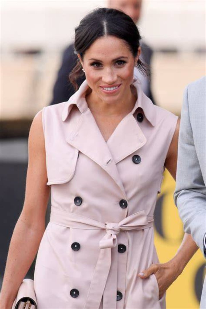 Meghan Markle Wearing Pink Outfits — See Dresses – Hollywood Life