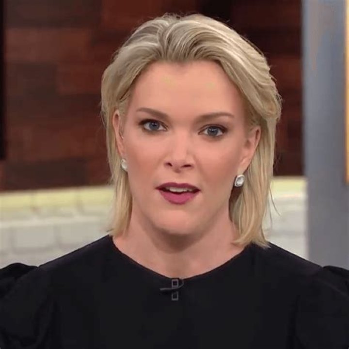 Megyn Kelly Wears Black Bikini & Shows Fit Body In The Bahamas — Pics – Hollywood Life