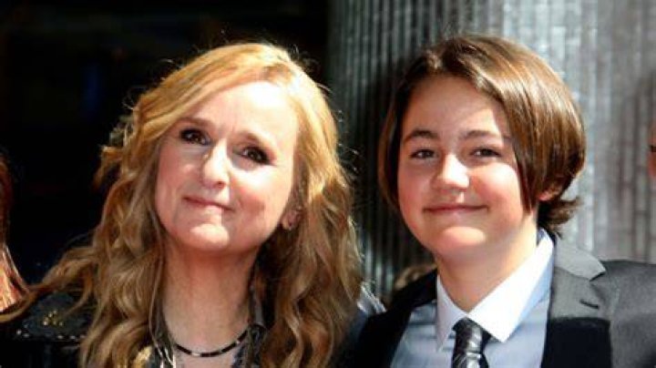 Melissa Etheridge’s Son Beckett Cypher Tragically Dies At Just 21-Years-Old