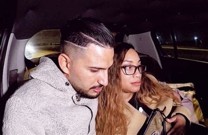 Memphis & Hamza Can’t Sleep Together – Hollywood Life